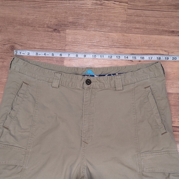 Tommy Bahama Khaki Cargo Shorts - Picture 7 of 8